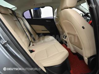 2017 JAGUAR XE 2.0 DIESEL PRESTIGE - 12