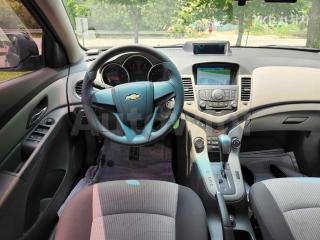 2010 GM DAEWOO (CHEVROLET) LACETTI PREMIERE 1.6 SE 일반형(08~09) - 12