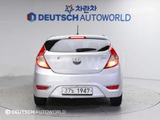 2015 HYUNDAI ACCENT  WIT 1.6 VGT MORDERN - 4
