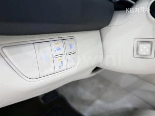 2018 GENESIS G70 2.0T AWD SUPREME - 6