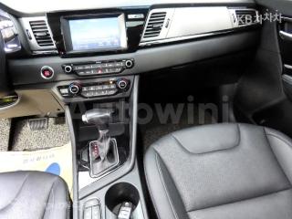 2018 KIA NIRO 1.6 PRESTIGE - 10