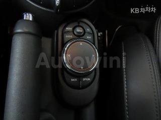 2017 MINI COOPER 3DOORS D 1.5 HIGH트림 - 12