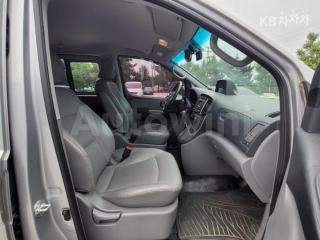 KMFWBX7KBHU899175 2017 HYUNDAI GRAND STAREX H-1 3 SEATS VAN CVX MORDERN-4