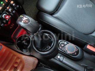 2018 MINI COOPER 5DOORS 1.5 HIGH트림 - 9