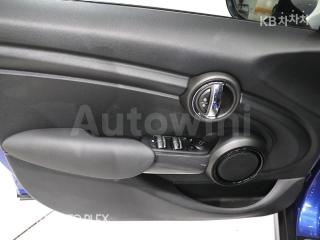 2019 MINI COOPER 5DOORS 1.5 CLASSIC BASIC - 9