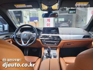 WBAJC3108JG993894 2018 BMW  5SERIES G30  520D M SPORT PACKAGE-3