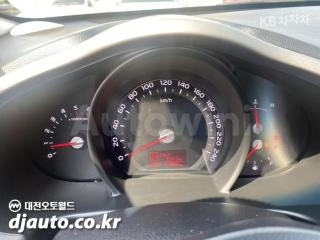 2014 KIA  SPORTAGE R DIESEL 2WD TRENDY - 9