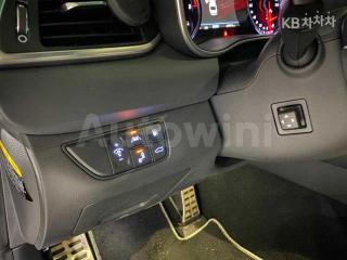 2018 GENESIS G70 2.0T AWD SPORT PACKAGE - 9
