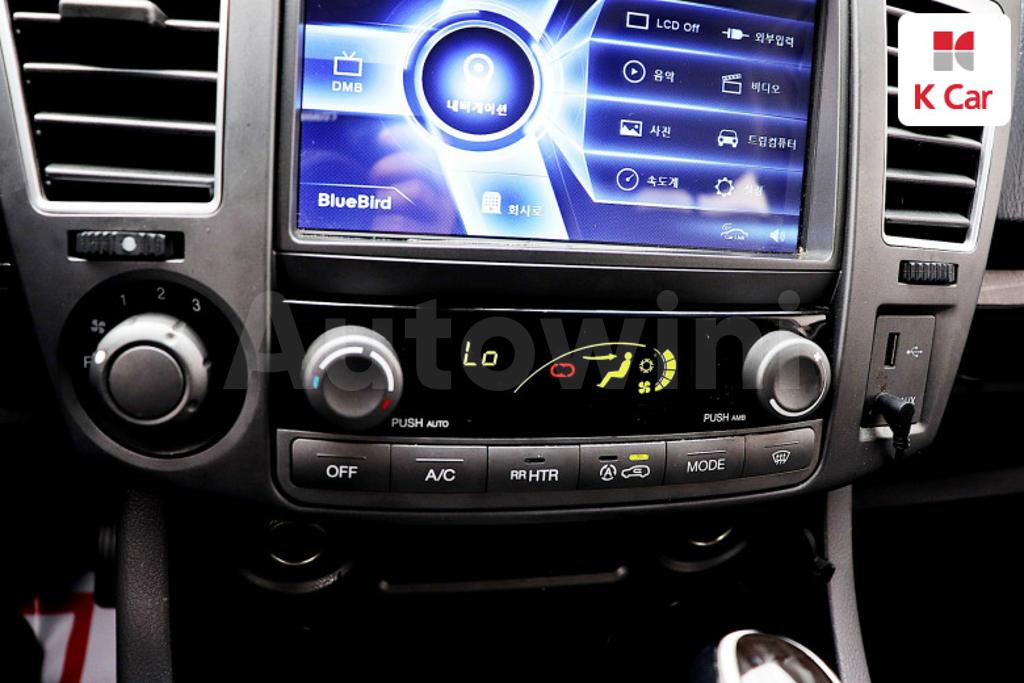 2016 SSANGYONG KORANDO TURISMO 4WD TX 9 SEATS - 9