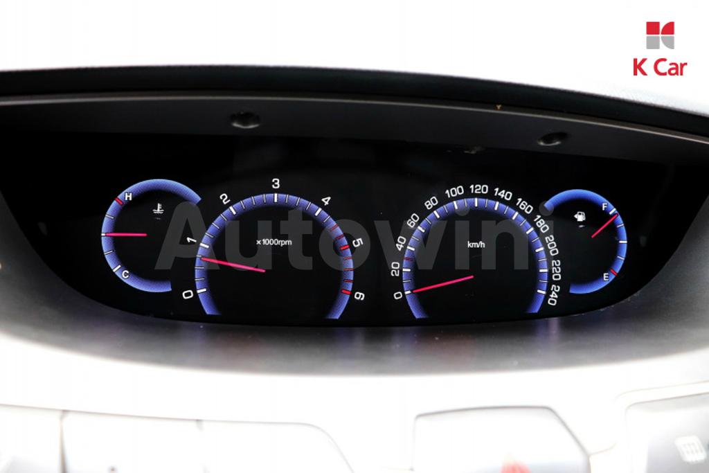 2016 SSANGYONG KORANDO TURISMO 4WD TX 9 SEATS - 16