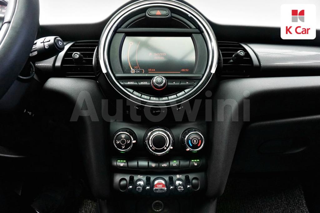 2017 MINI COOPER D MID - 9