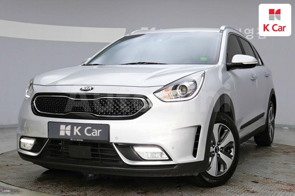 KNACC81CGHA019670 2017 KIA NIRO NOBLESSE-0
