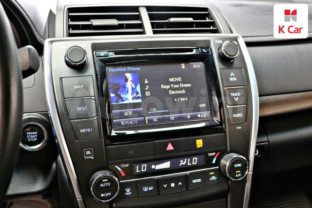 2016 TOYOTA  CAMRY 2.5 XLE - 8