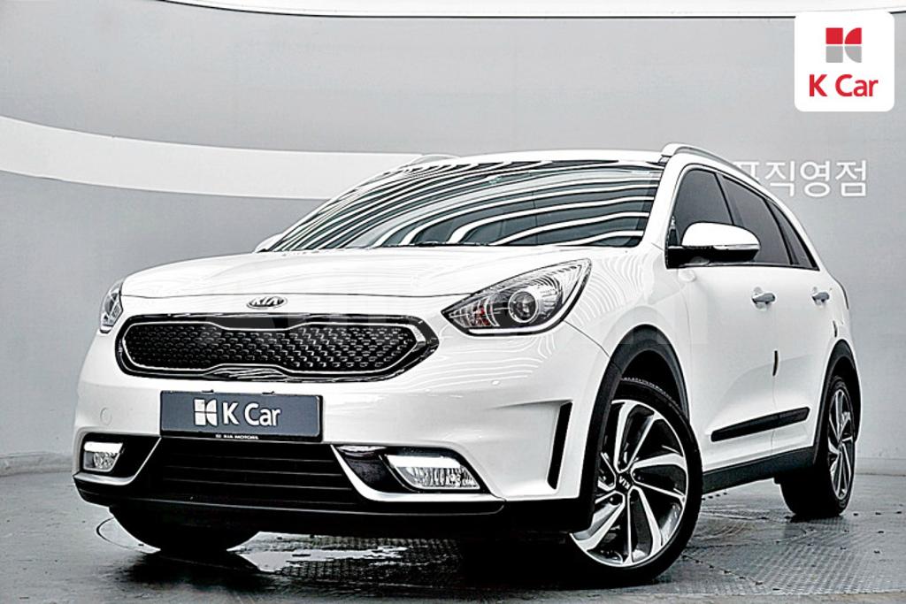 KNACB81CGHA078233 2017 KIA NIRO PRESTIGE-0