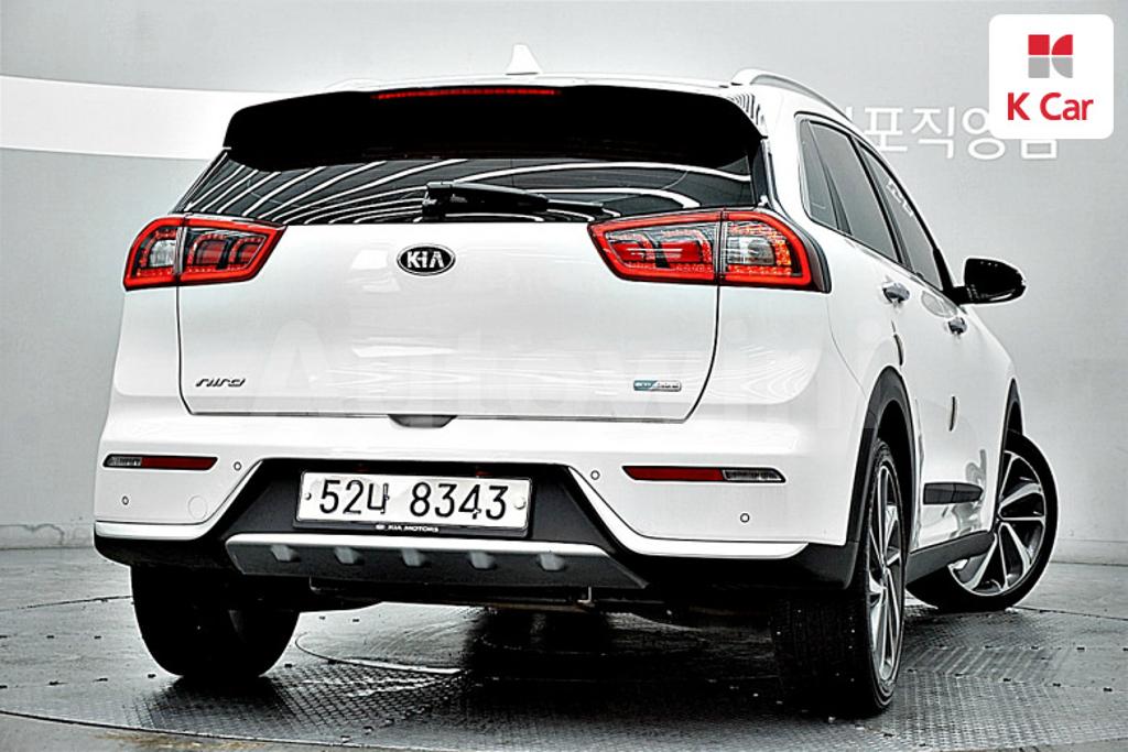 KNACB81CGHA078233 2017 KIA NIRO PRESTIGE-1