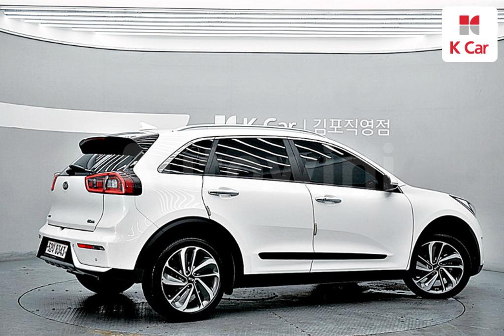 KNACB81CGHA078233 2017 KIA NIRO PRESTIGE-3