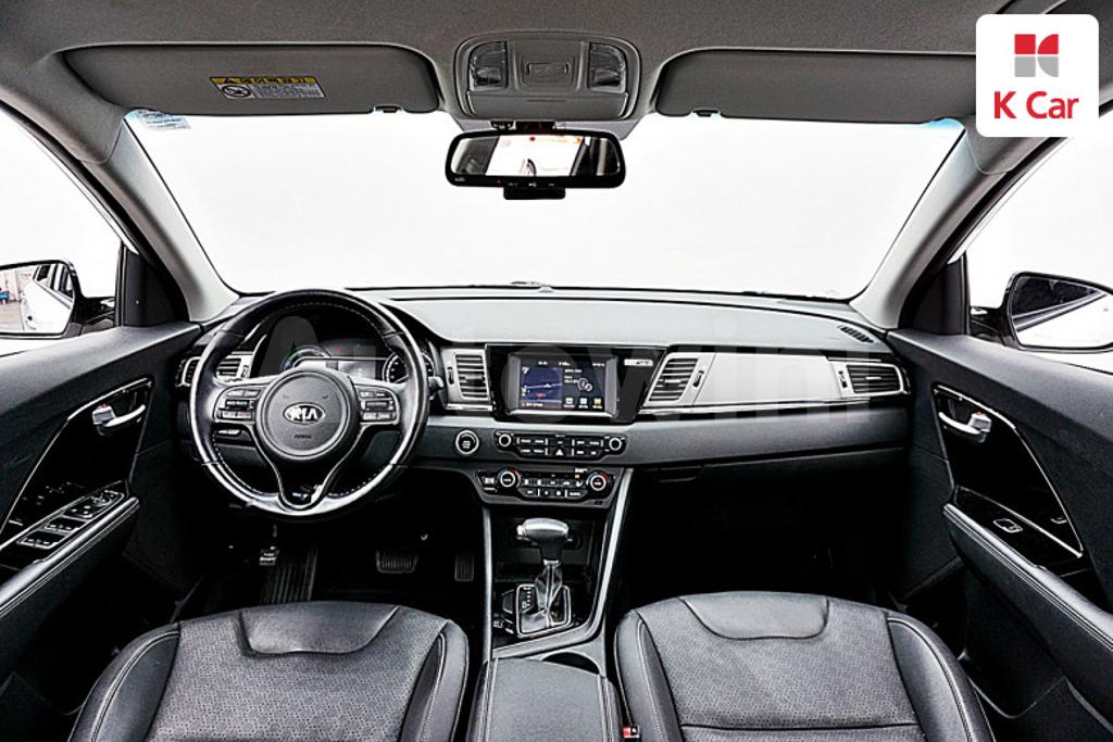 KNACB81CGHA078233 2017 KIA NIRO PRESTIGE-5