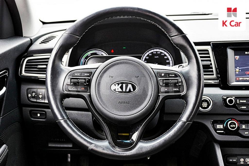 2017 KIA NIRO PRESTIGE - 15
