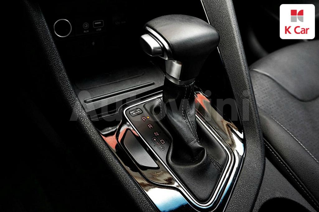 2017 KIA NIRO PRESTIGE - 16
