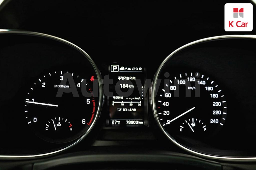 KMHSR81XBJU276929 2018 HYUNDAI  MAXCRUZ DIESEL 2.2 2WD-4
