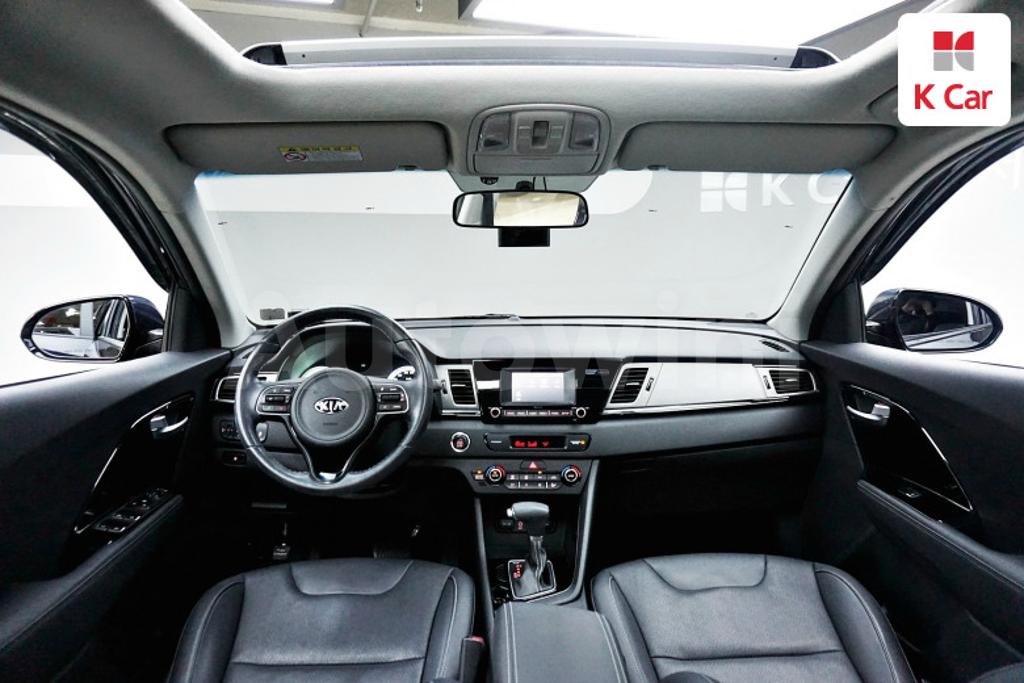 2017 KIA NIRO PRESTIGE - 15