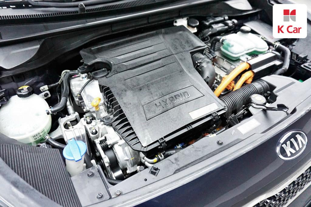 2017 KIA NIRO PRESTIGE - 19