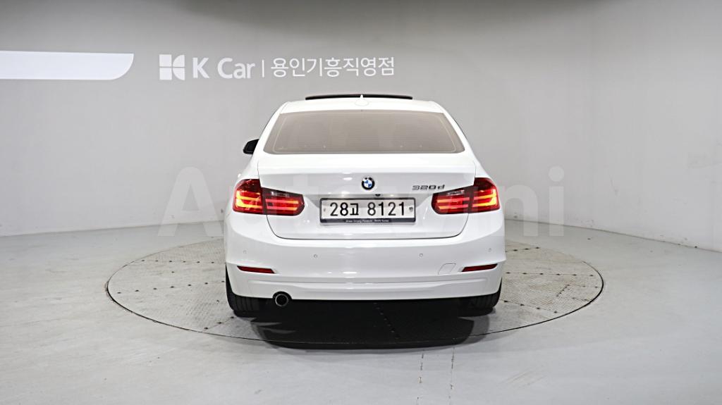 2015 BMW 3 SERIES F30  320D - 9