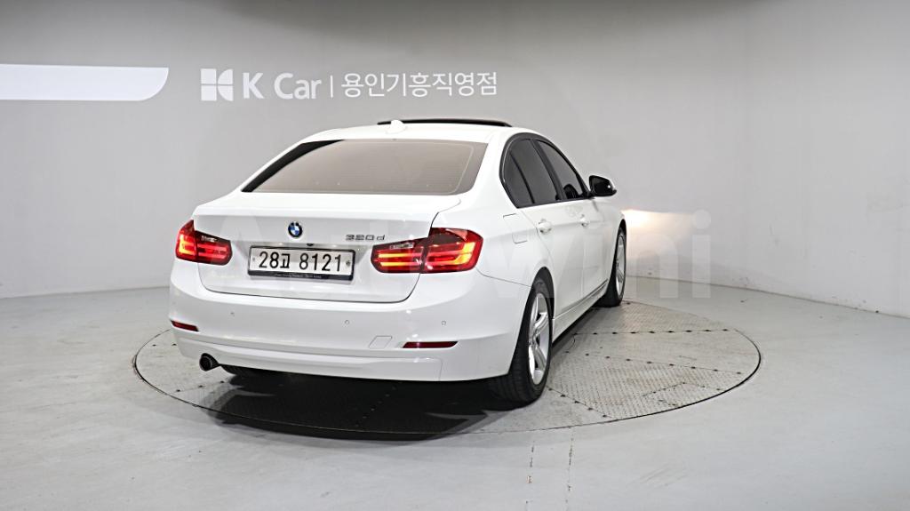 2015 BMW 3 SERIES F30  320D - 10