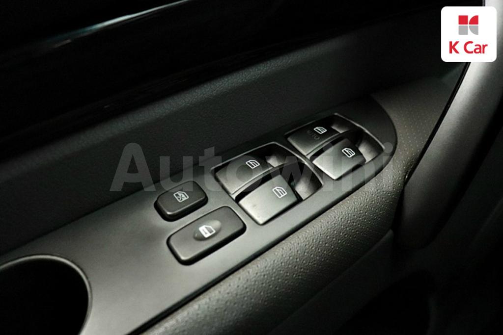 2016 SSANGYONG KORANDO TURISMO 4WD TX 9 SEATS - 13