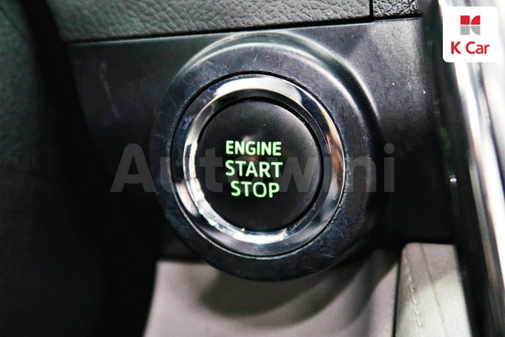 2012 TOYOTA  CAMRY 2.5 XLE - 13