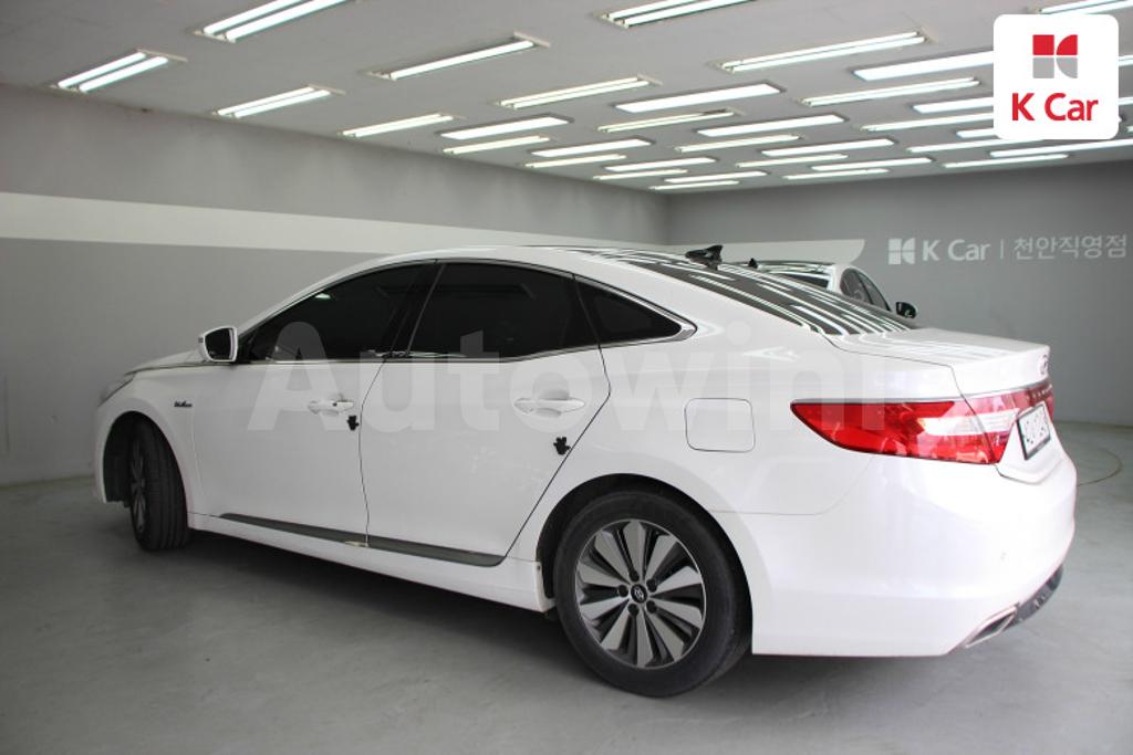 KMHFG413BGA028091 2016 HYUNDAI GRANDEUR HG AZERA PREMIUM-3