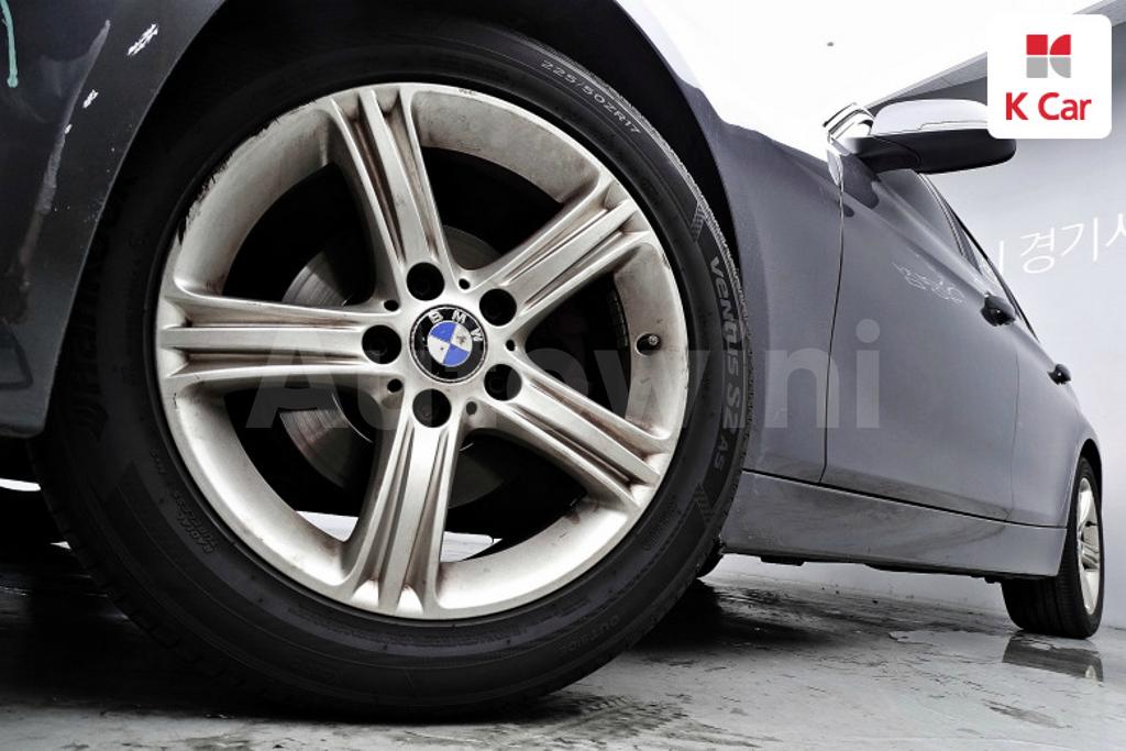 2012 BMW 3 SERIES F30  320I - 9