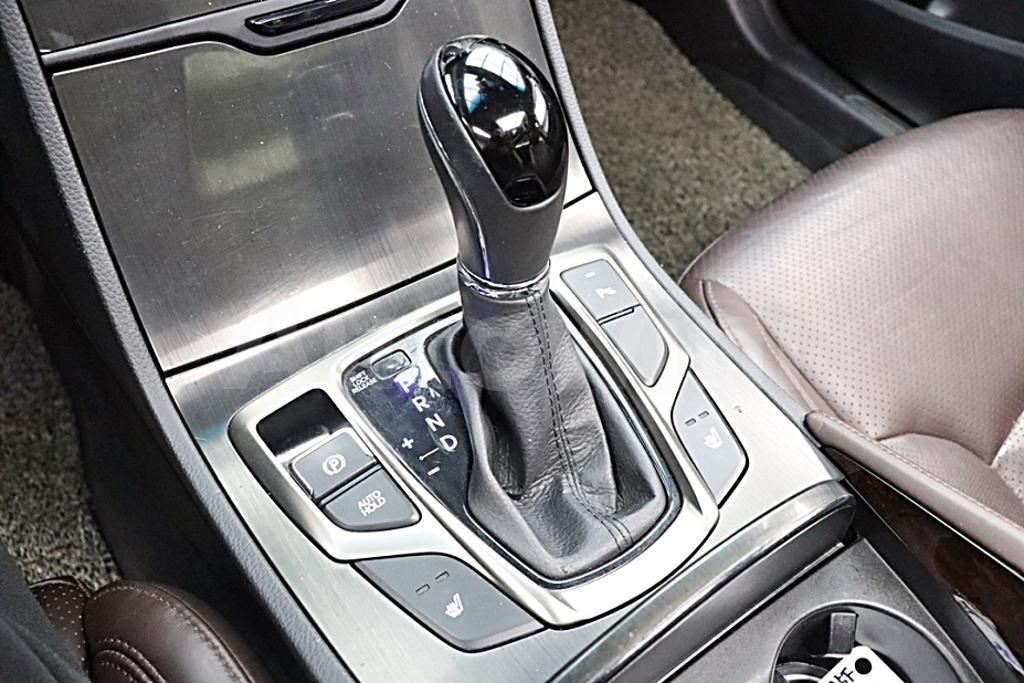2014 HYUNDAI GRANDEUR HG AZERA PREMIUM - 21