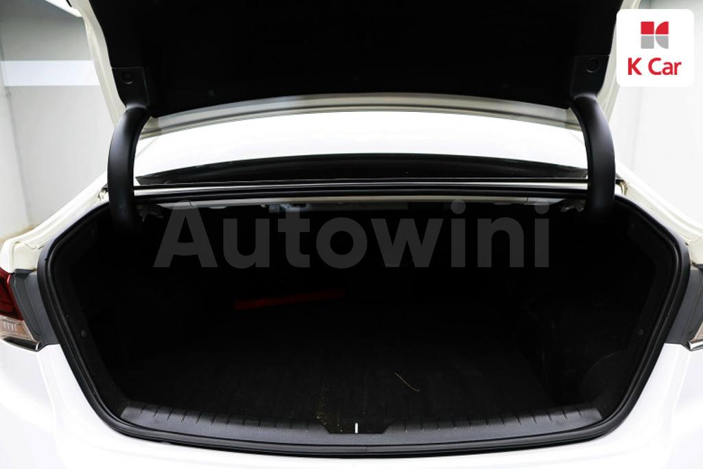 2019 HYUNDAI SONATA RISE HYBRID SMART - 17