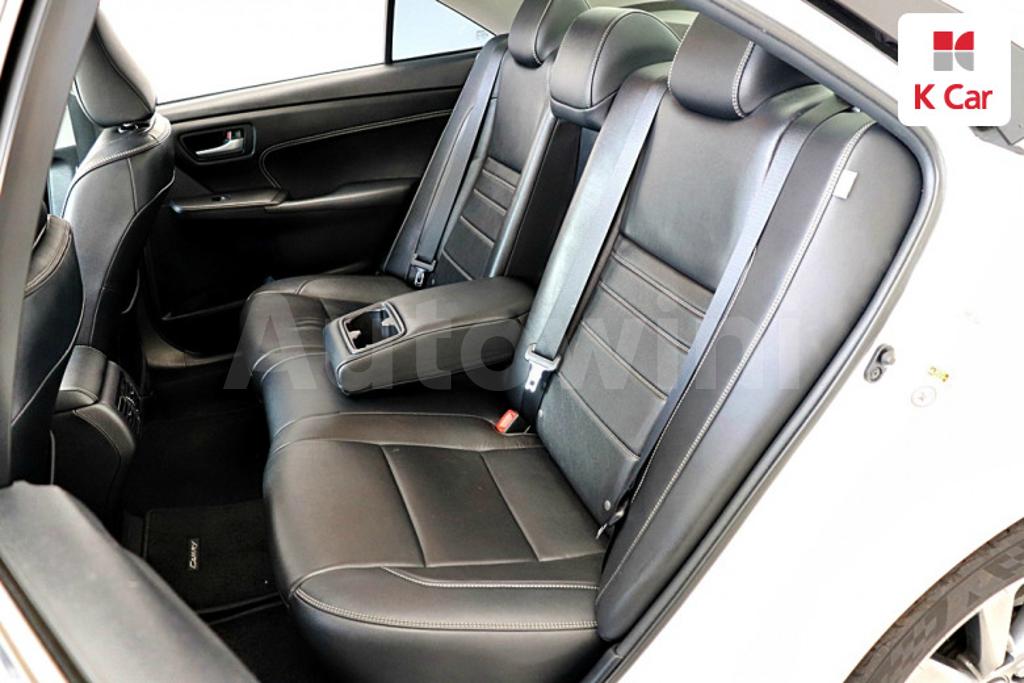 2016 TOYOTA  CAMRY 2.5 XLE - 9