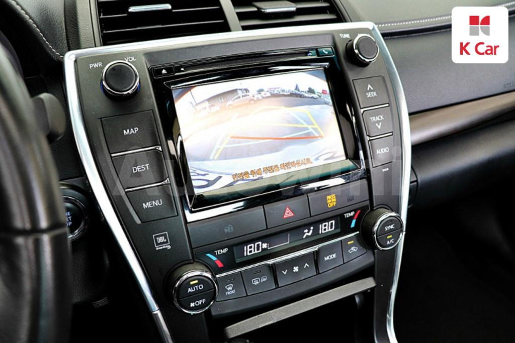2016 TOYOTA  CAMRY 2.5 XLE - 11