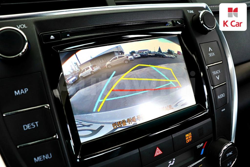 2016 TOYOTA  CAMRY 2.5 XLE - 13