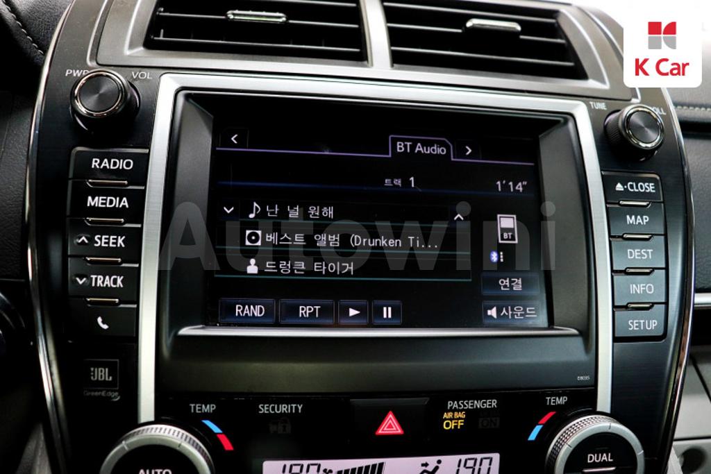 2012 TOYOTA  CAMRY 2.5 XLE - 11