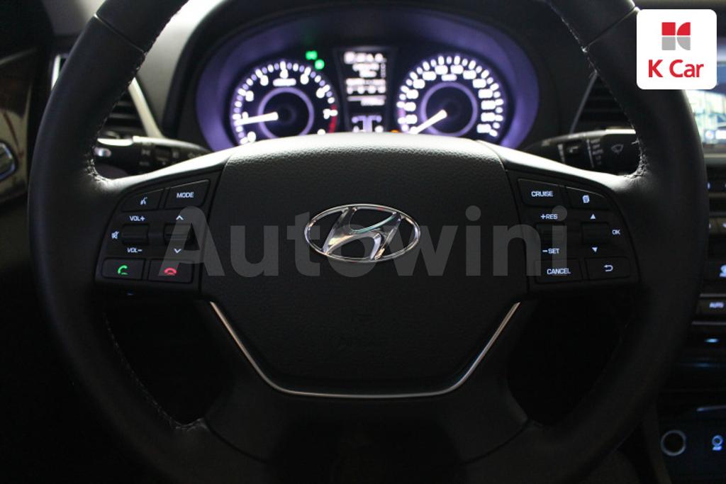 KMHFM411BFA000940 2015 HYUNDAI ASLAN G300 MORDERN-5