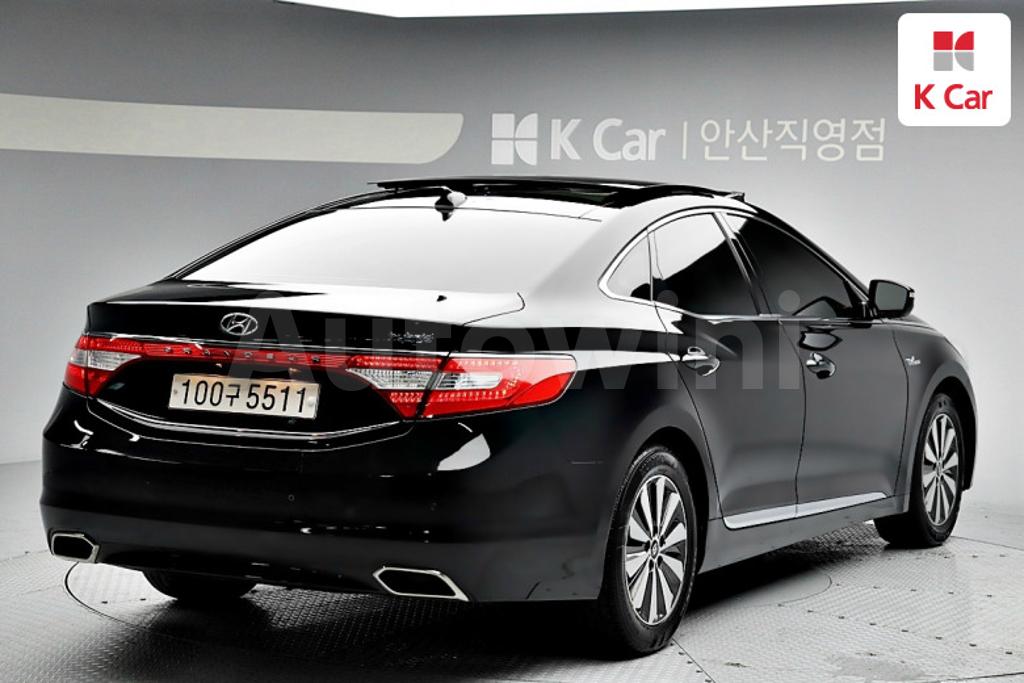 KMHFG413BGA024447 2016 HYUNDAI GRANDEUR HG AZERA PREMIUM-2