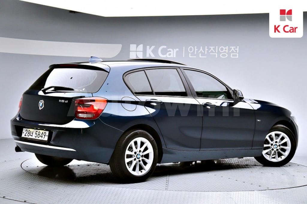 WBA1C1105EVV07595 2014 BMW 1 SERIES F20  118D URBAN 5 DOOR-3