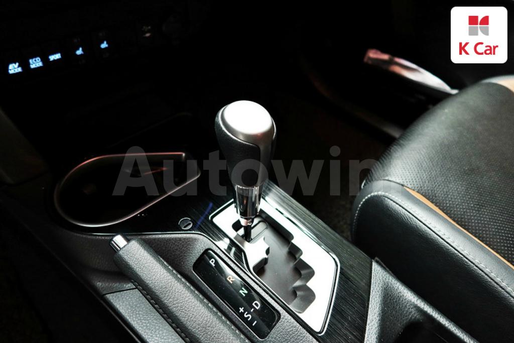 2017 TOYOTA RAV4 2.5 4WD HYBRID - 8