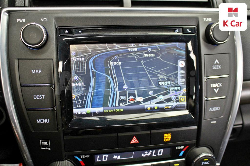 2015 TOYOTA  CAMRY 2.5 XLE - 11