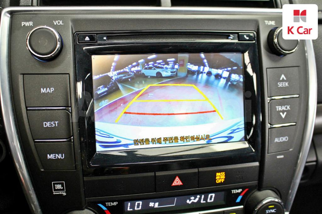 2015 TOYOTA  CAMRY 2.5 XLE - 12
