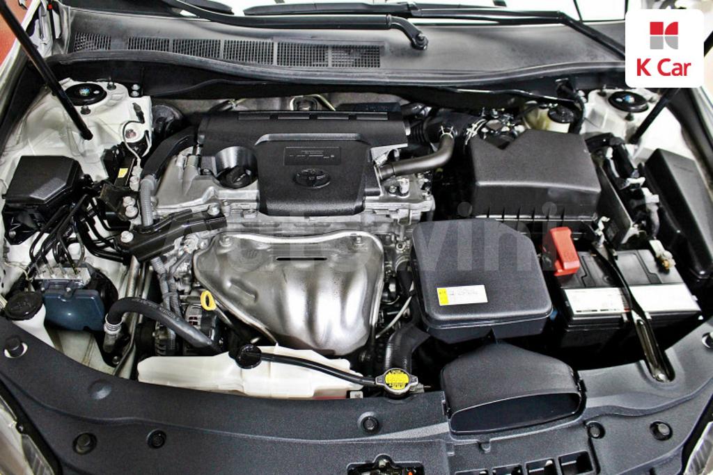 2015 TOYOTA  CAMRY 2.5 XLE - 19