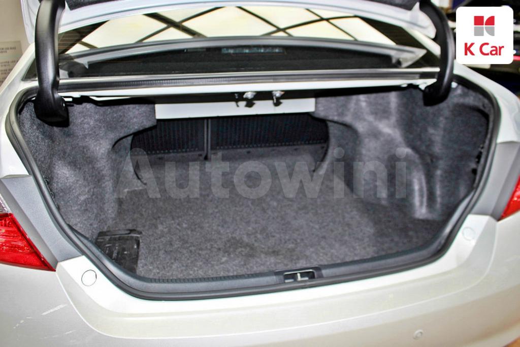 2015 TOYOTA  CAMRY 2.5 XLE - 20