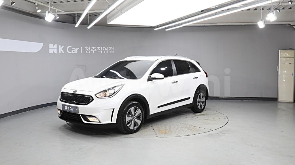 KNACB81CGJA219039 2018 KIA NIRO PRESTIGE-1