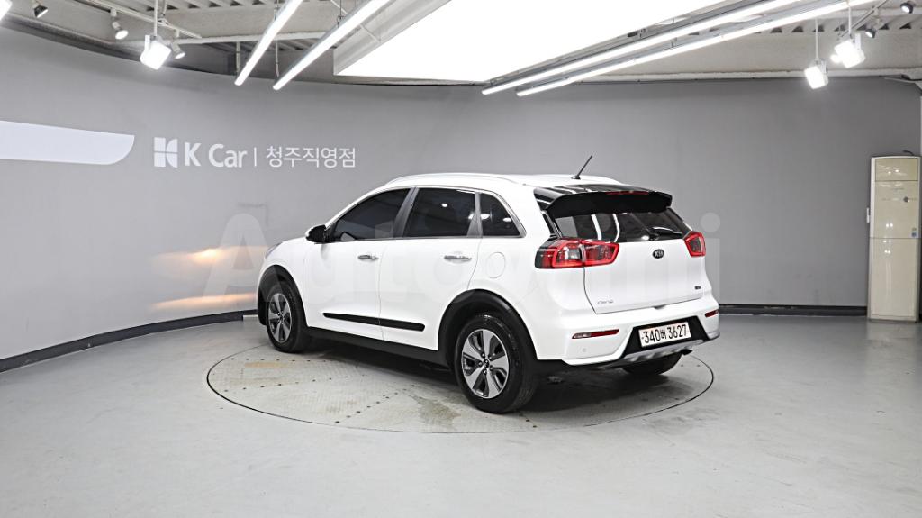 2018 KIA NIRO PRESTIGE - 7