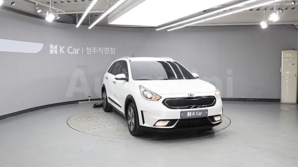 2018 KIA NIRO PRESTIGE - 13