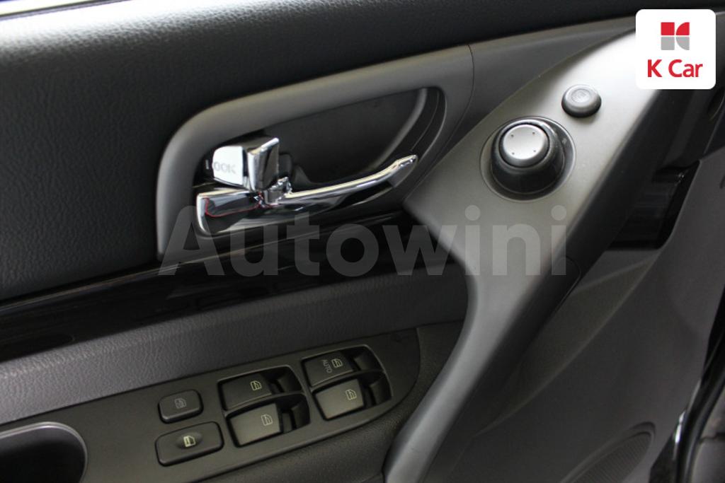 KPBKJ2AE1GP109439 2016 SSANGYONG KORANDO TURISMO 4WD OUTDOOR EDITION 9 SEATS-2